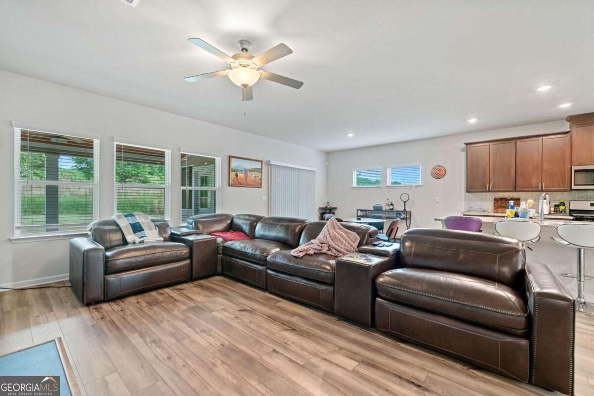 5911 Green Ash Court Property Photo 14