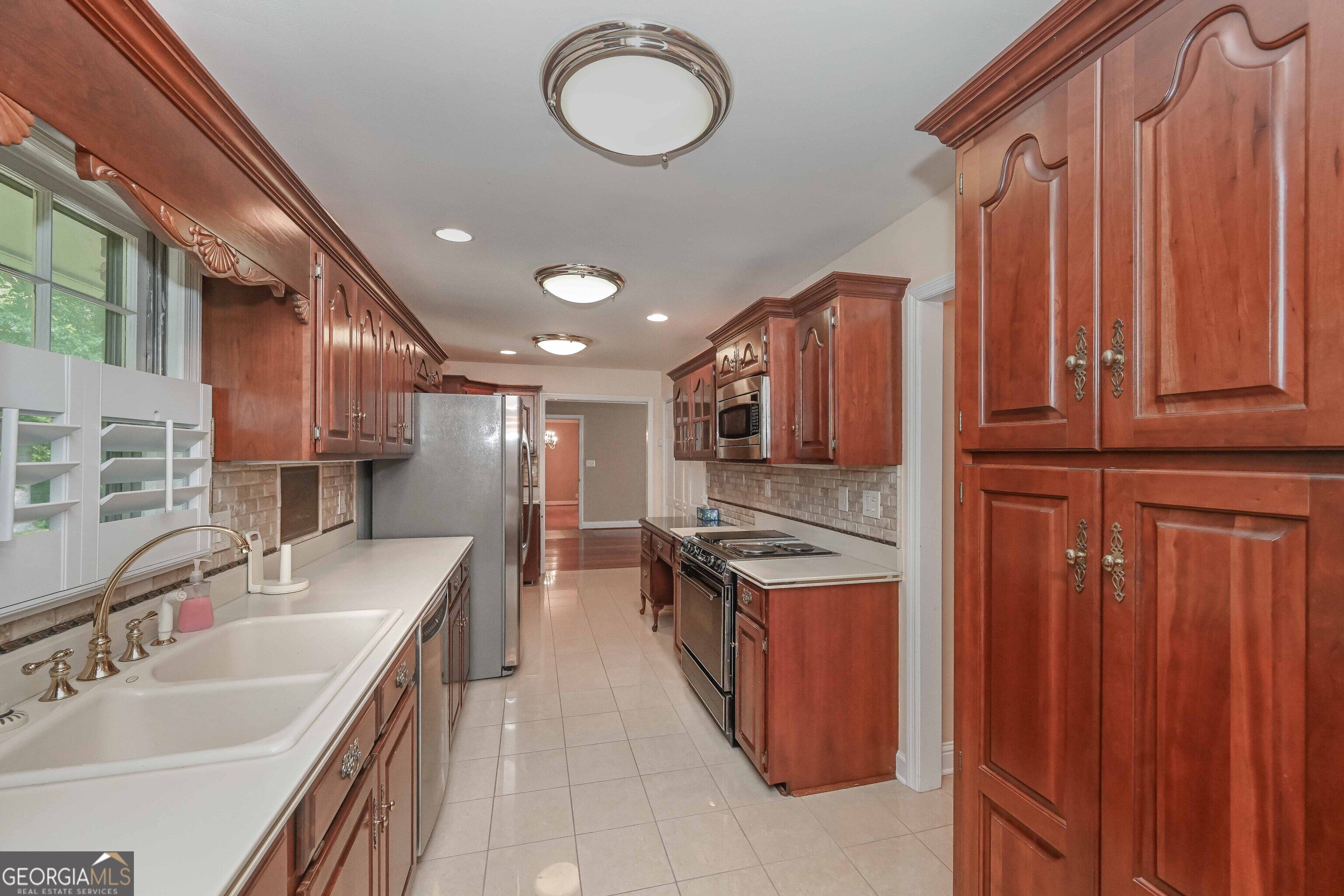 1830 Tara Circle Property Photo 10