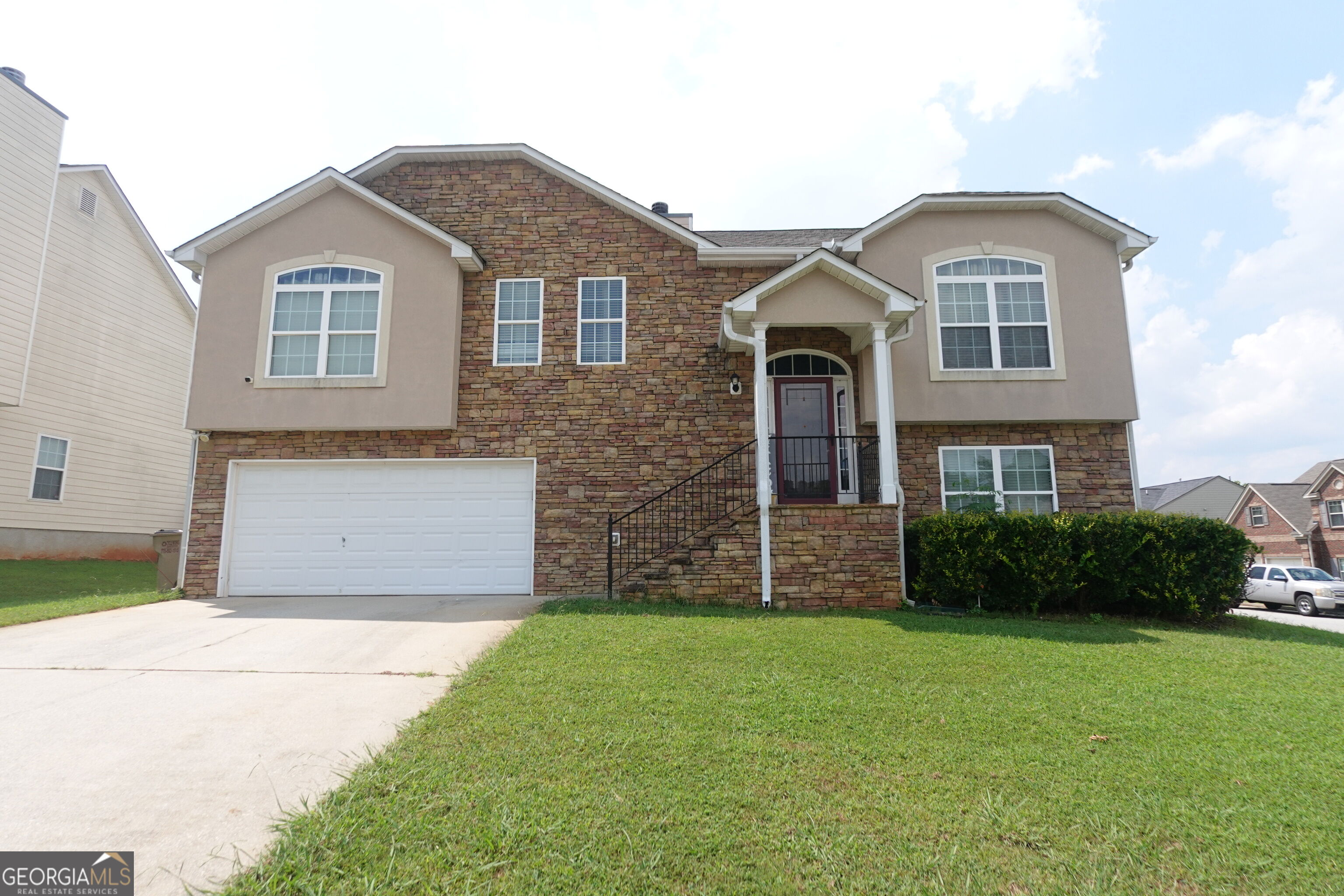 5943 Rex Ridge Court Property Photo 1