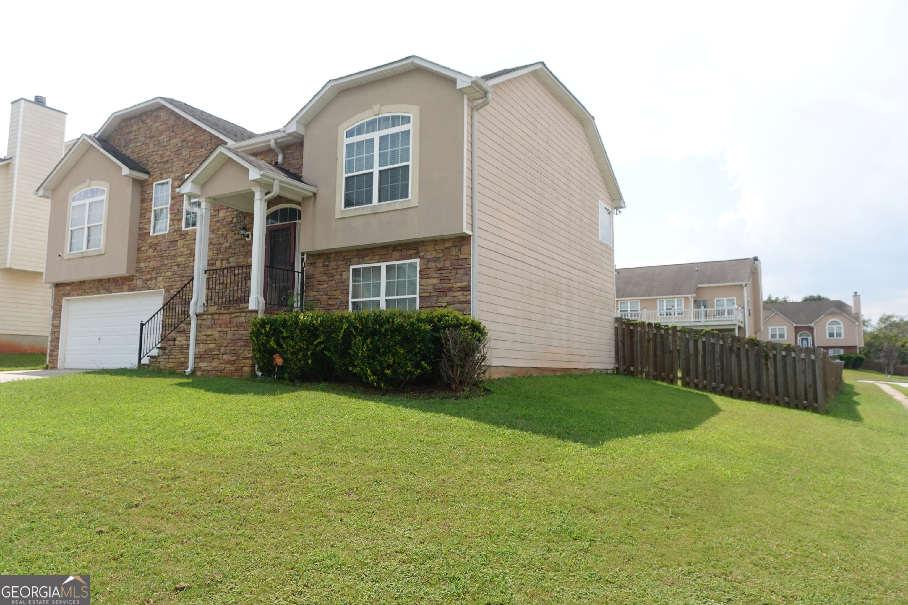 5943 Rex Ridge Court Property Photo 2