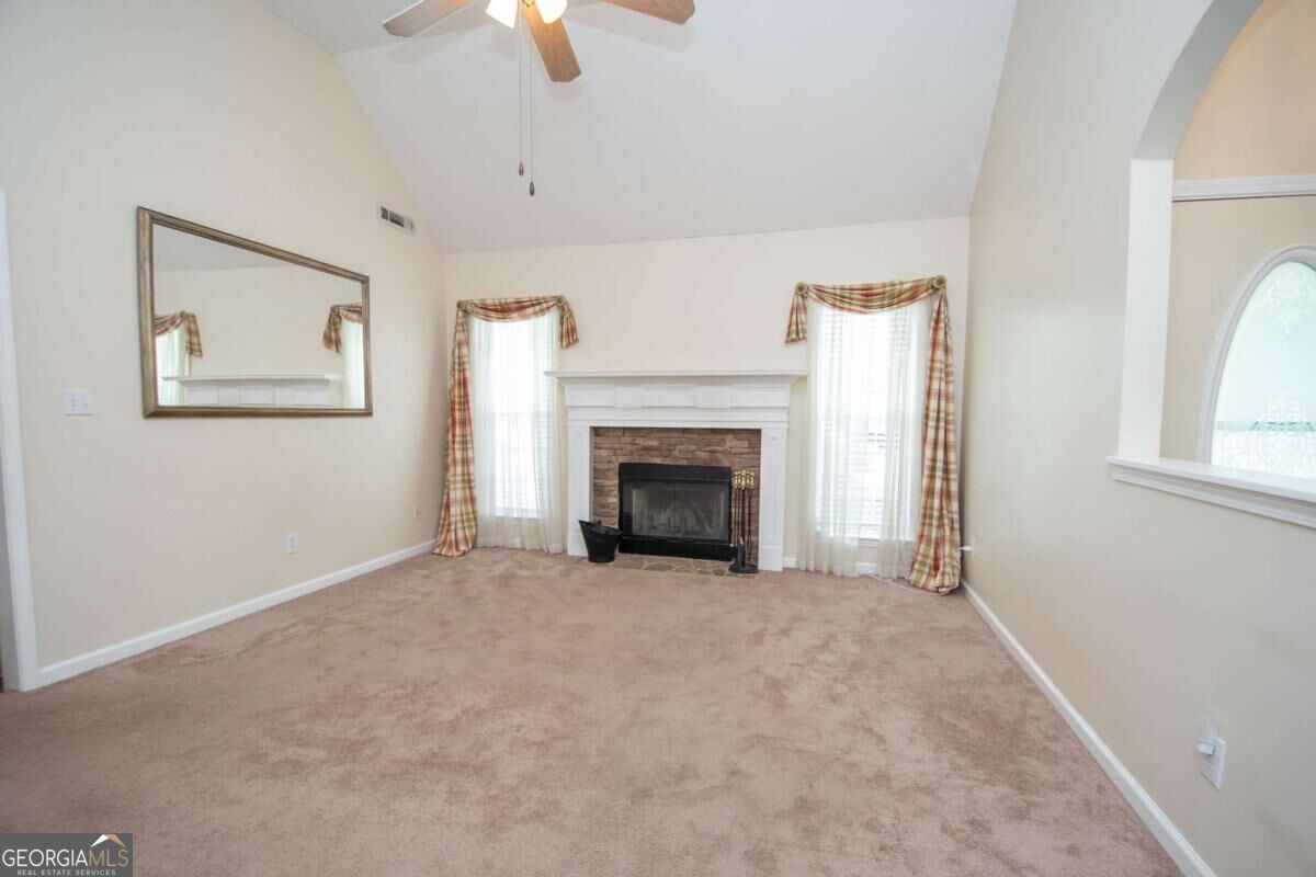 55 Woodrow Place Property Photo 6