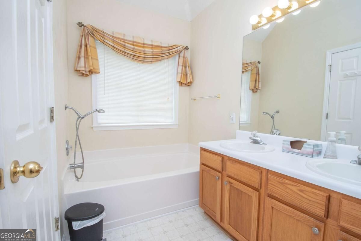55 Woodrow Place Property Photo 22