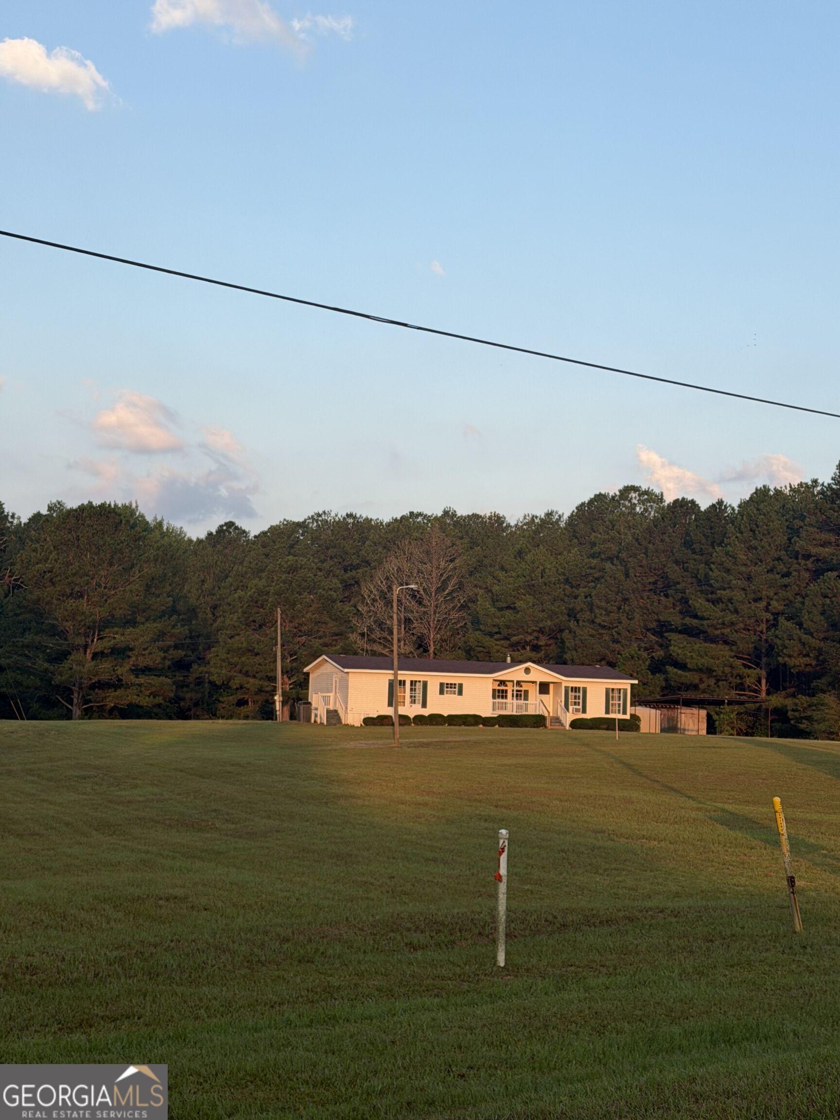 385 Dean Road Property Photo 3