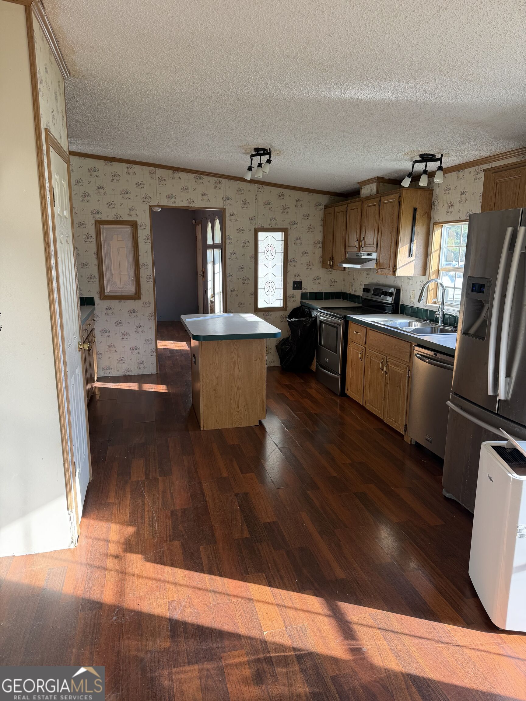385 Dean Road Property Photo 8