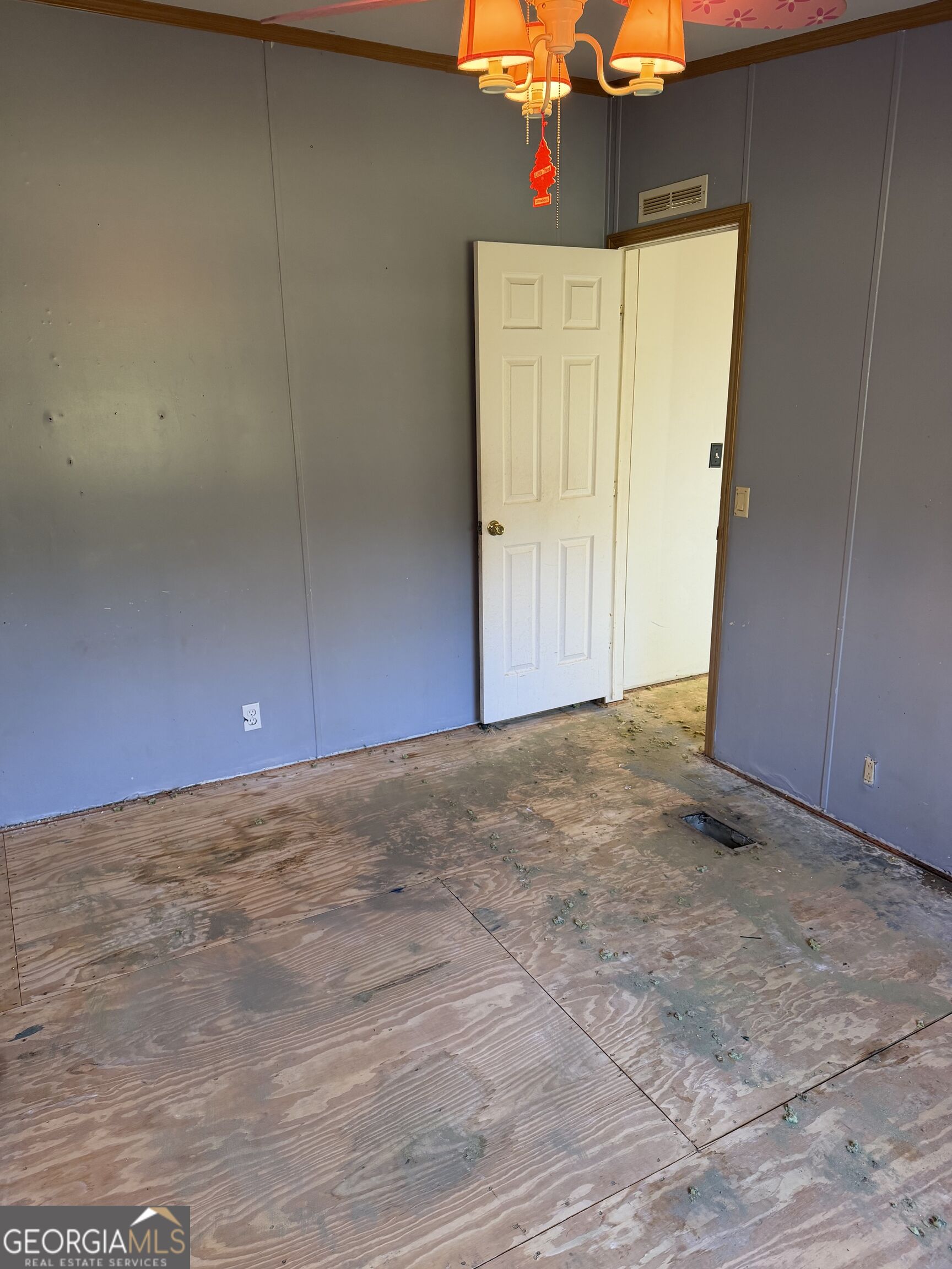 385 Dean Road Property Photo 15
