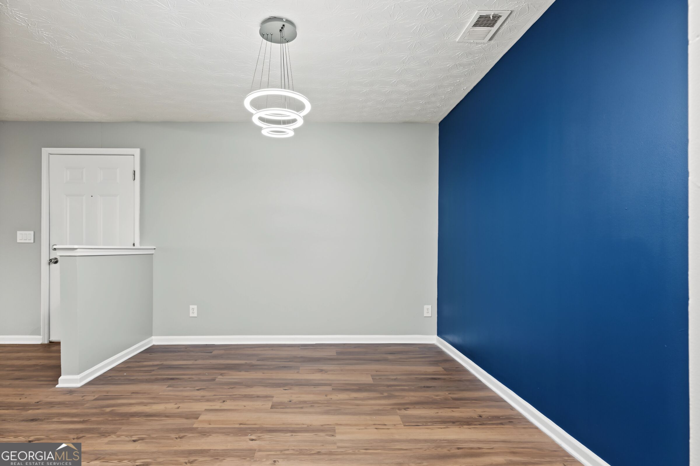 9302 Fairington Ridge Circle Property Photo 10