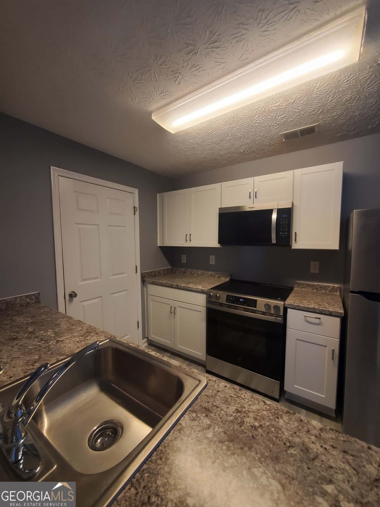 17301 Waldrop Cove Property Photo 1