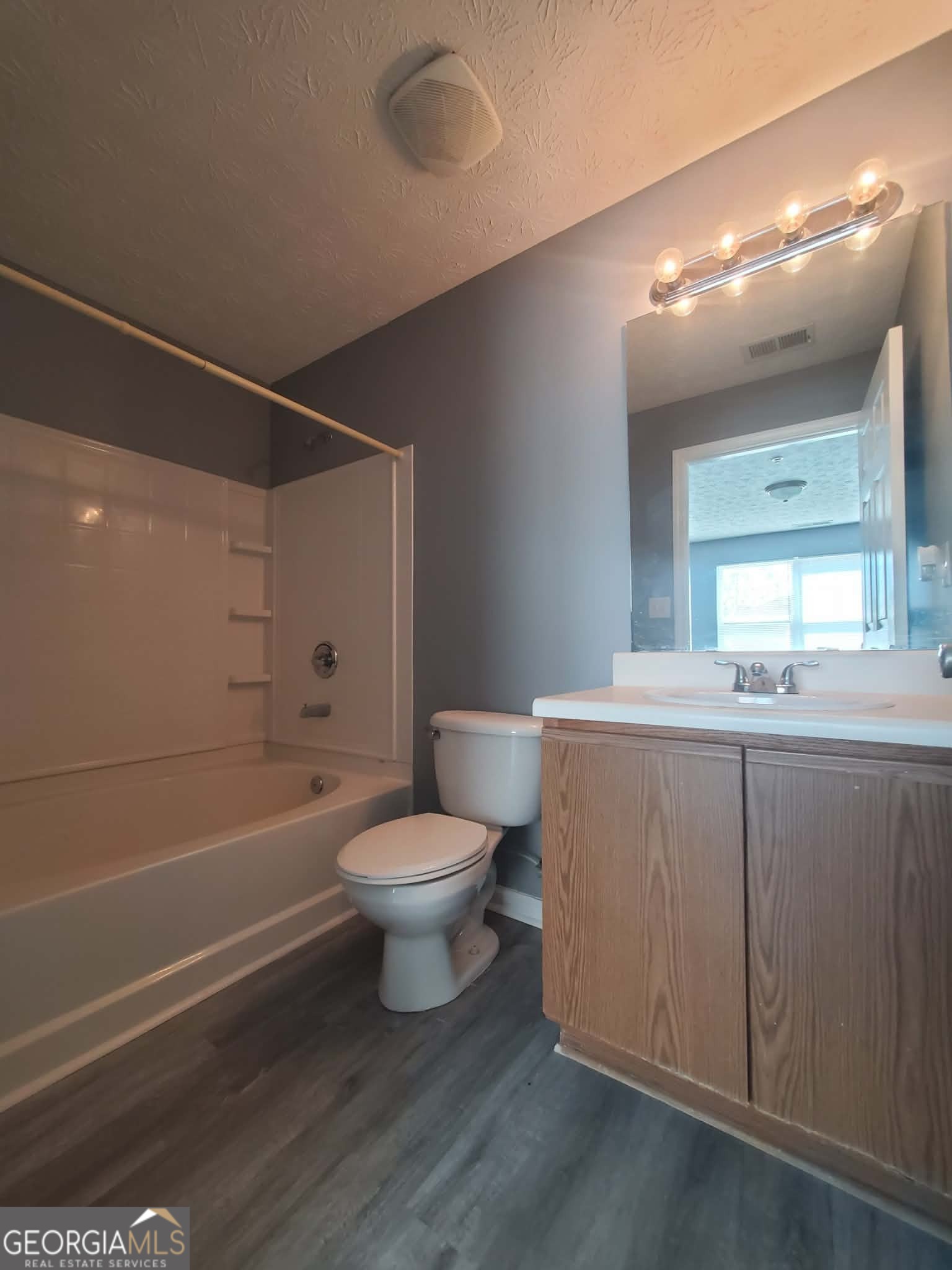 17301 Waldrop Cove Property Photo 10