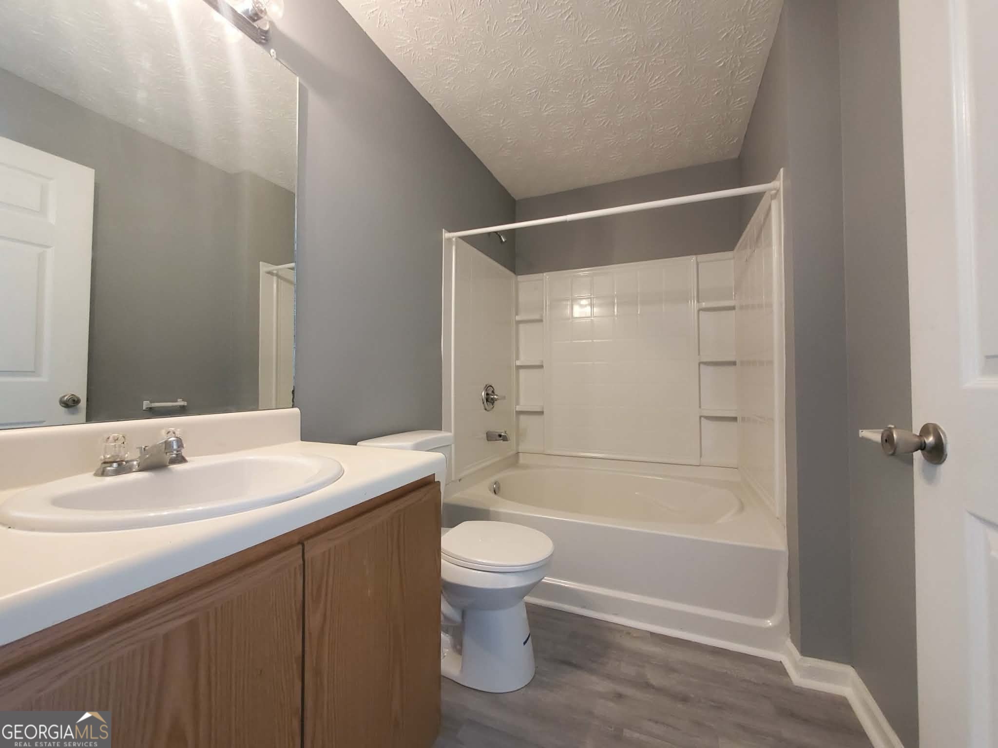 17301 Waldrop Cove Property Photo 11