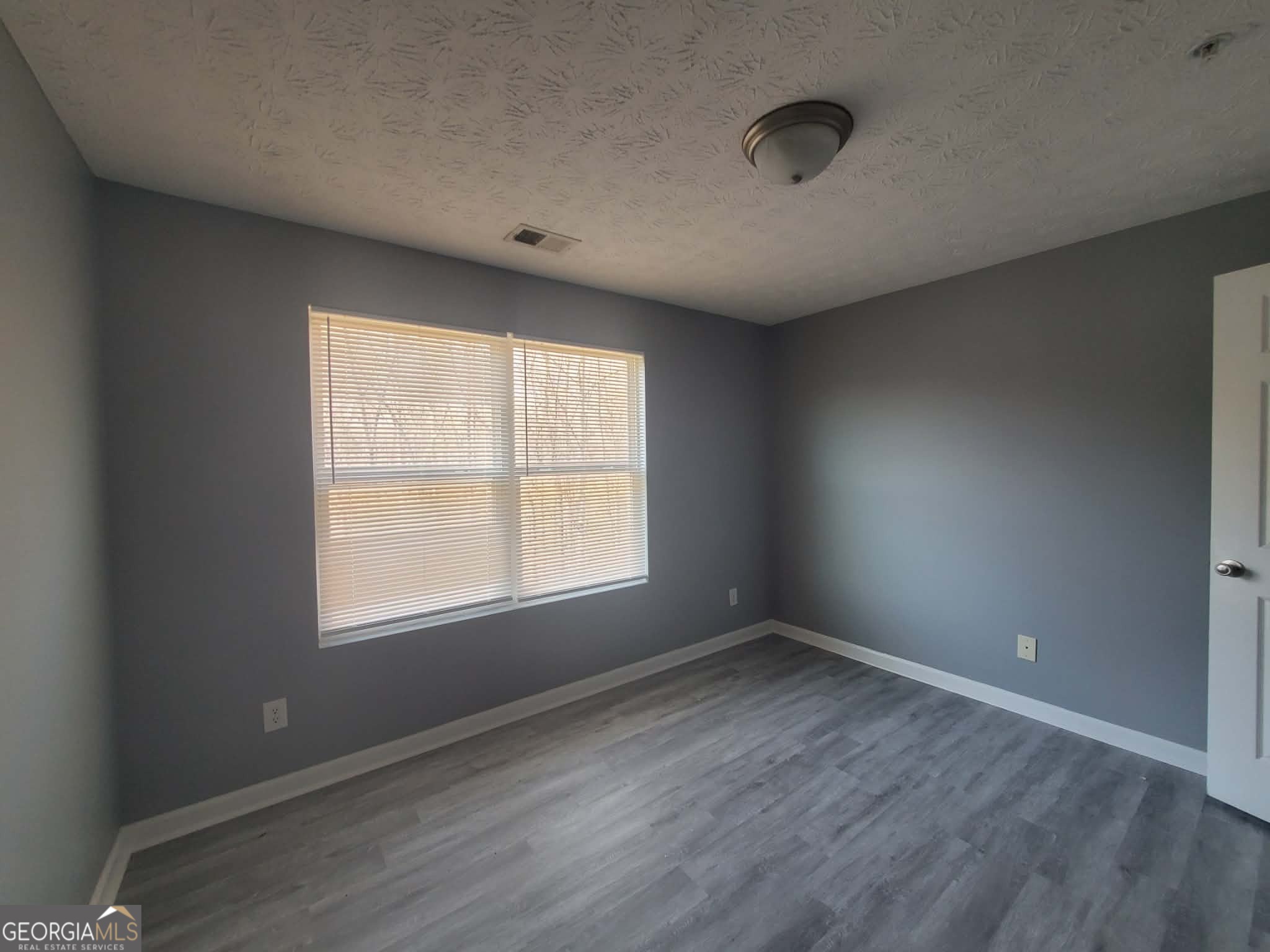 17301 Waldrop Cove Property Photo 13