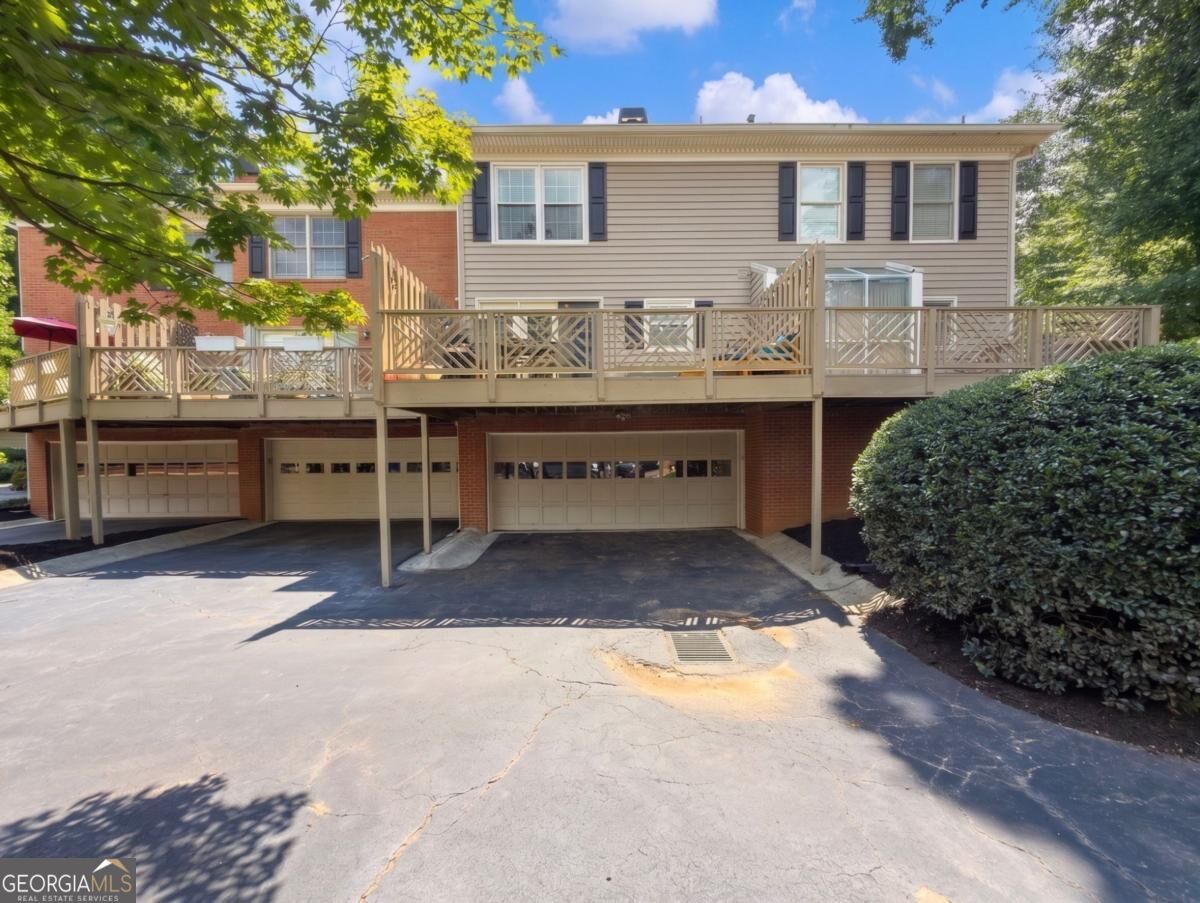81 Mount Vernon Circle Property Photo 2