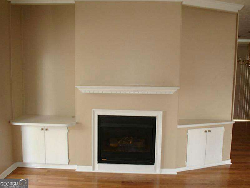 972 Windcroft Circle Nw Property Photo 3