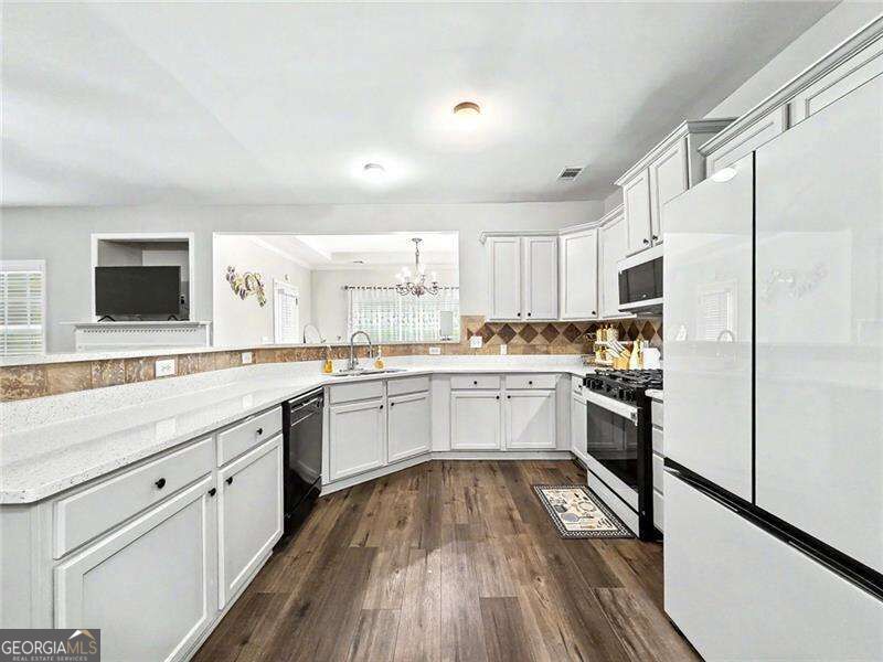 1641 Austin Meadows Drive Property Photo 8