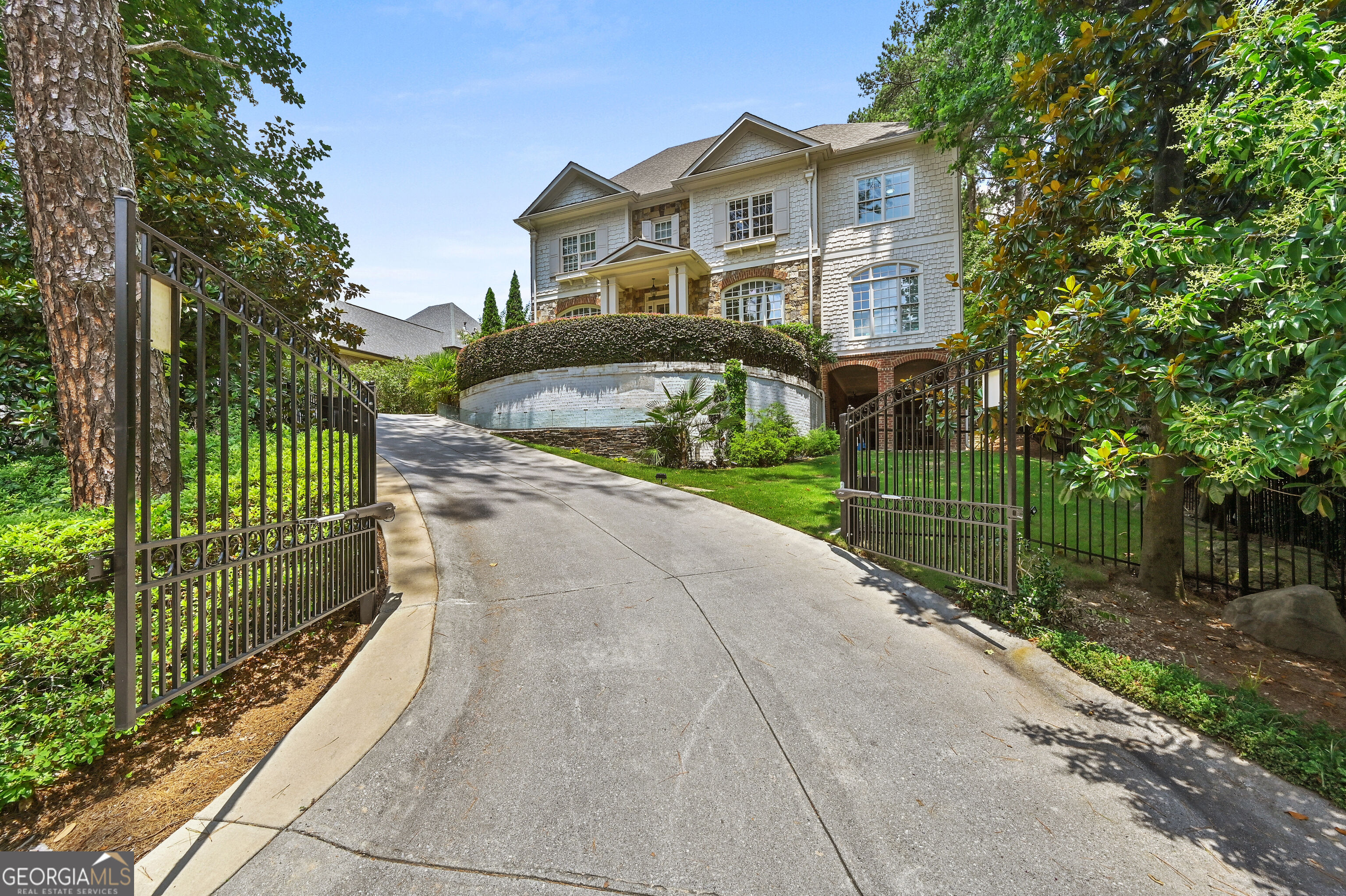 982 Ne Canter Road Property Photo 2