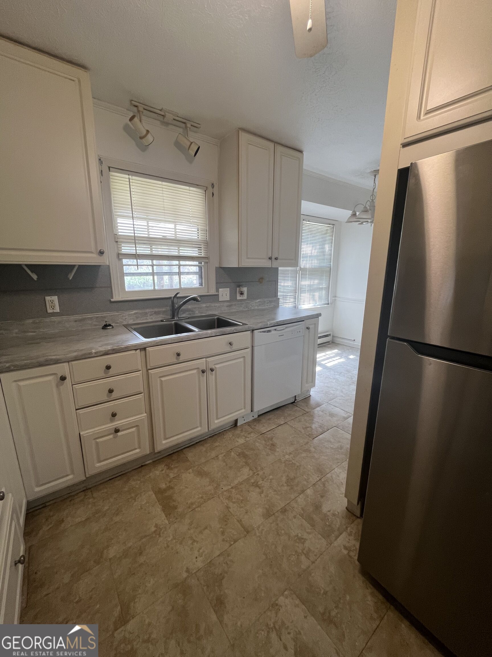 6570 Jones Road Property Photo 6