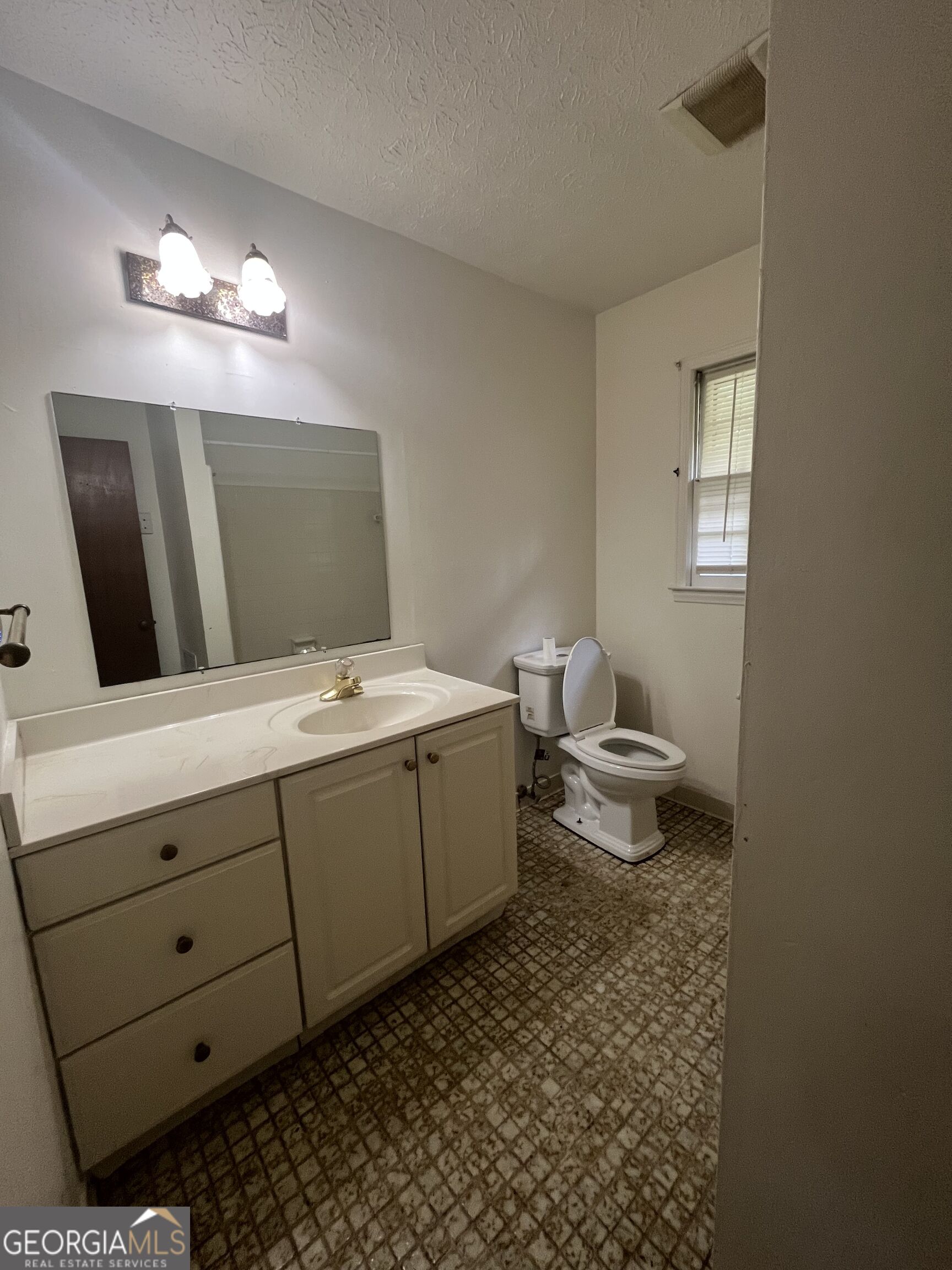 6570 Jones Road Property Photo 14