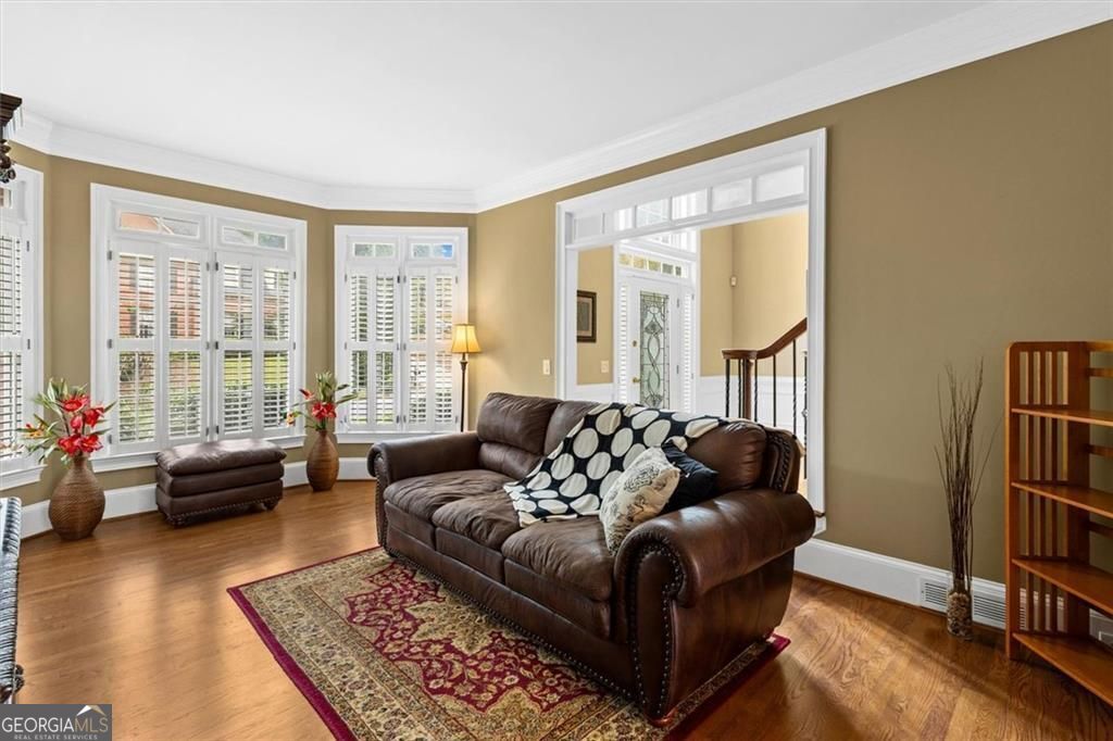 210 York Town Circle Property Photo 4