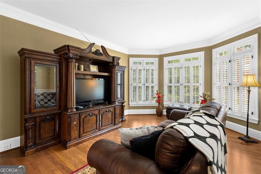210 York Town Circle Property Photo 5