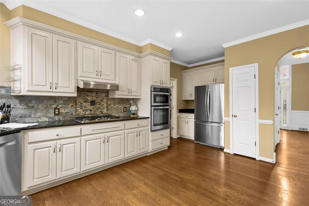 210 York Town Circle Property Photo 11