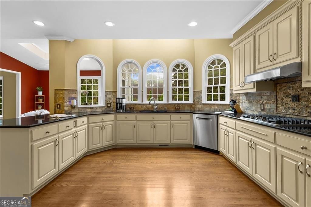 210 York Town Circle Property Photo 14