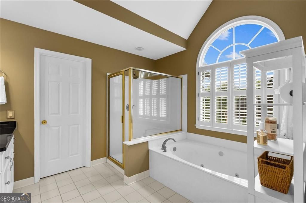 210 York Town Circle Property Photo 38