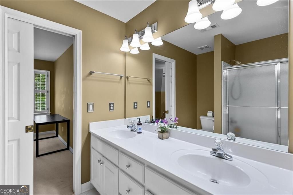 210 York Town Circle Property Photo 49