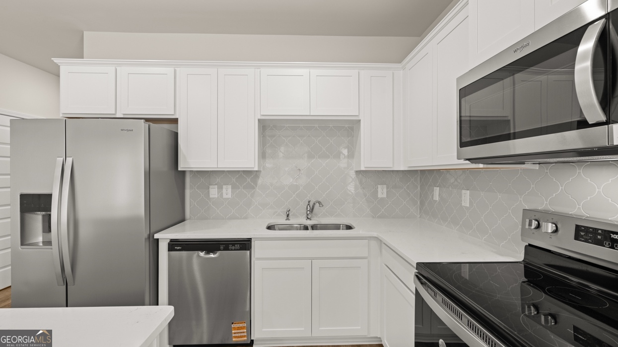 2233 Windward Road Property Photo 7