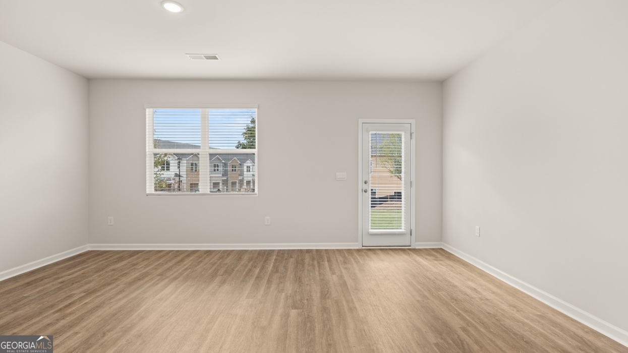 2233 Windward Road Property Photo 13