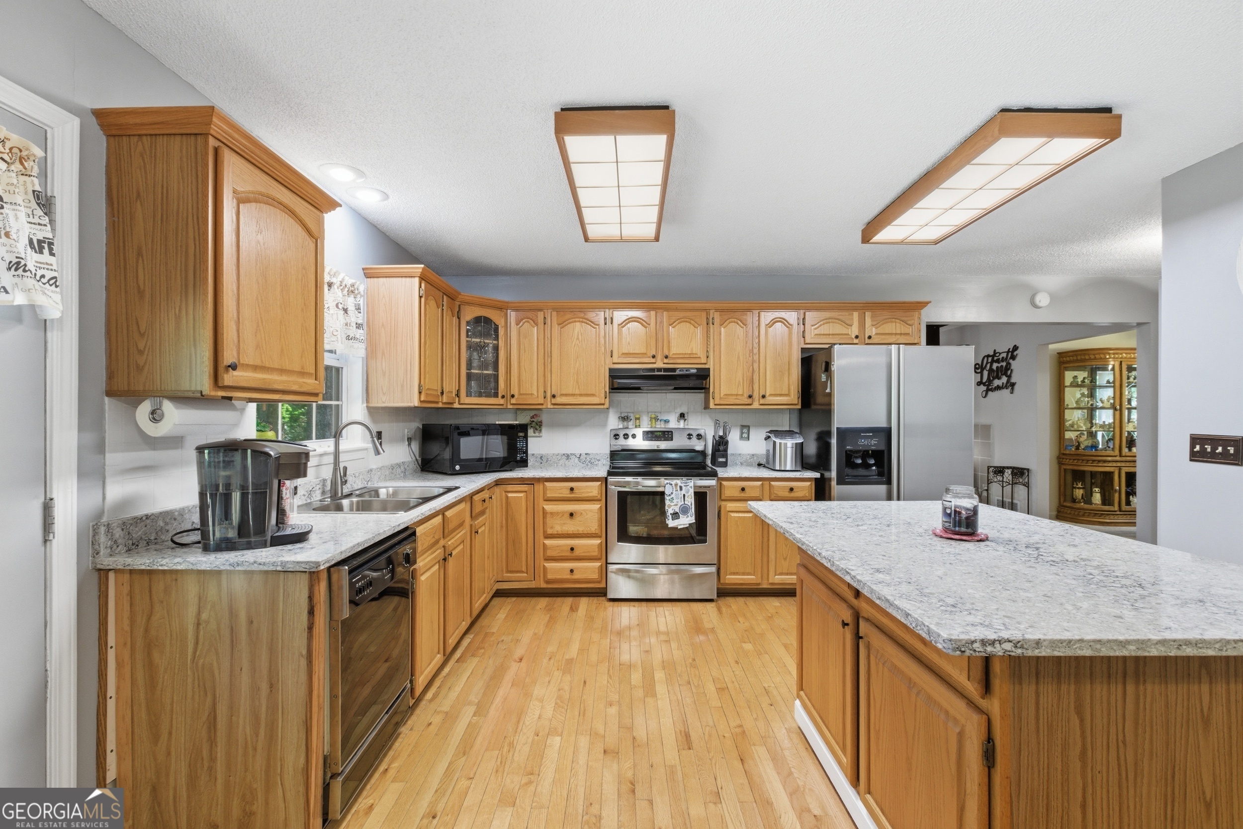 325 Springwood Drive Property Photo 13