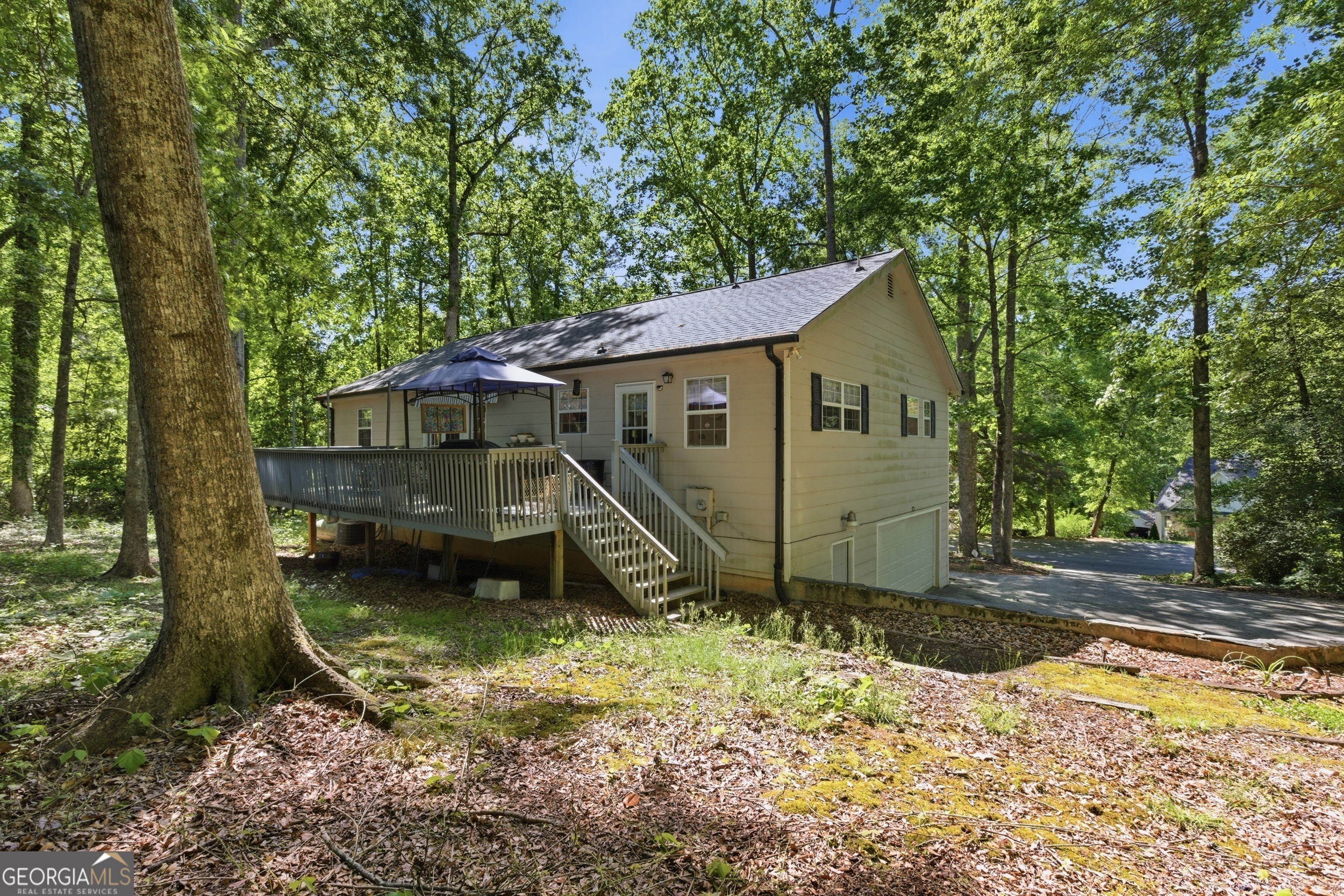 325 Springwood Drive Property Photo 42