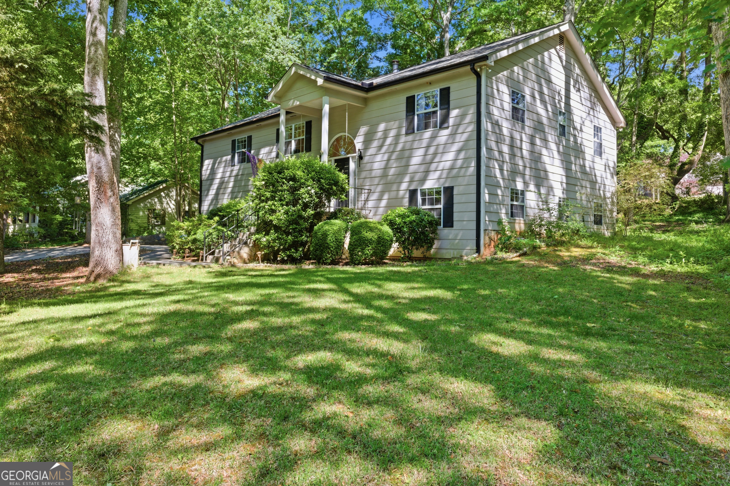 325 Springwood Drive Property Photo 44