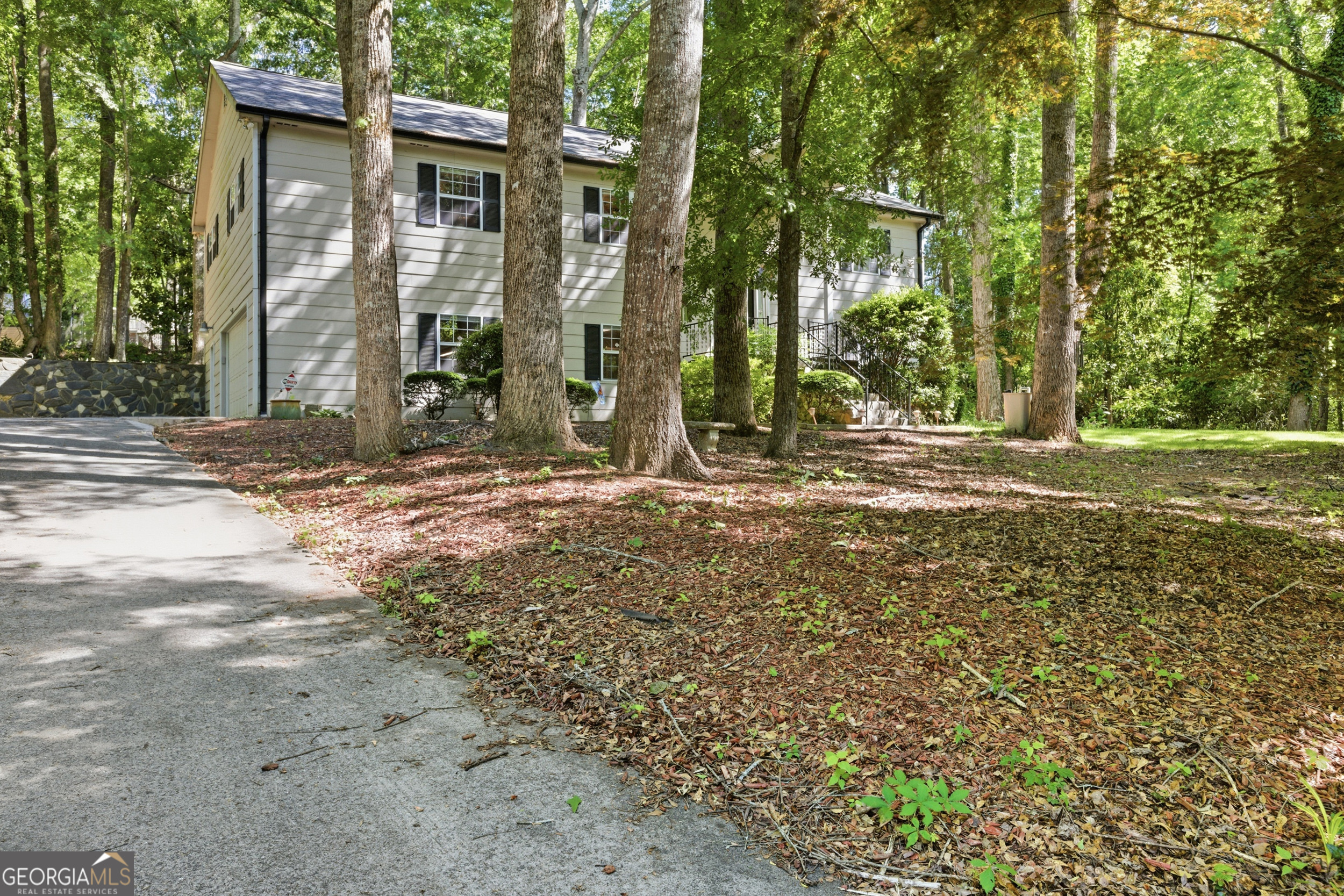 325 Springwood Drive Property Photo 52