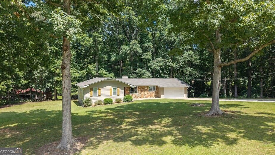 215 Eldorado Drive Property Photo 2