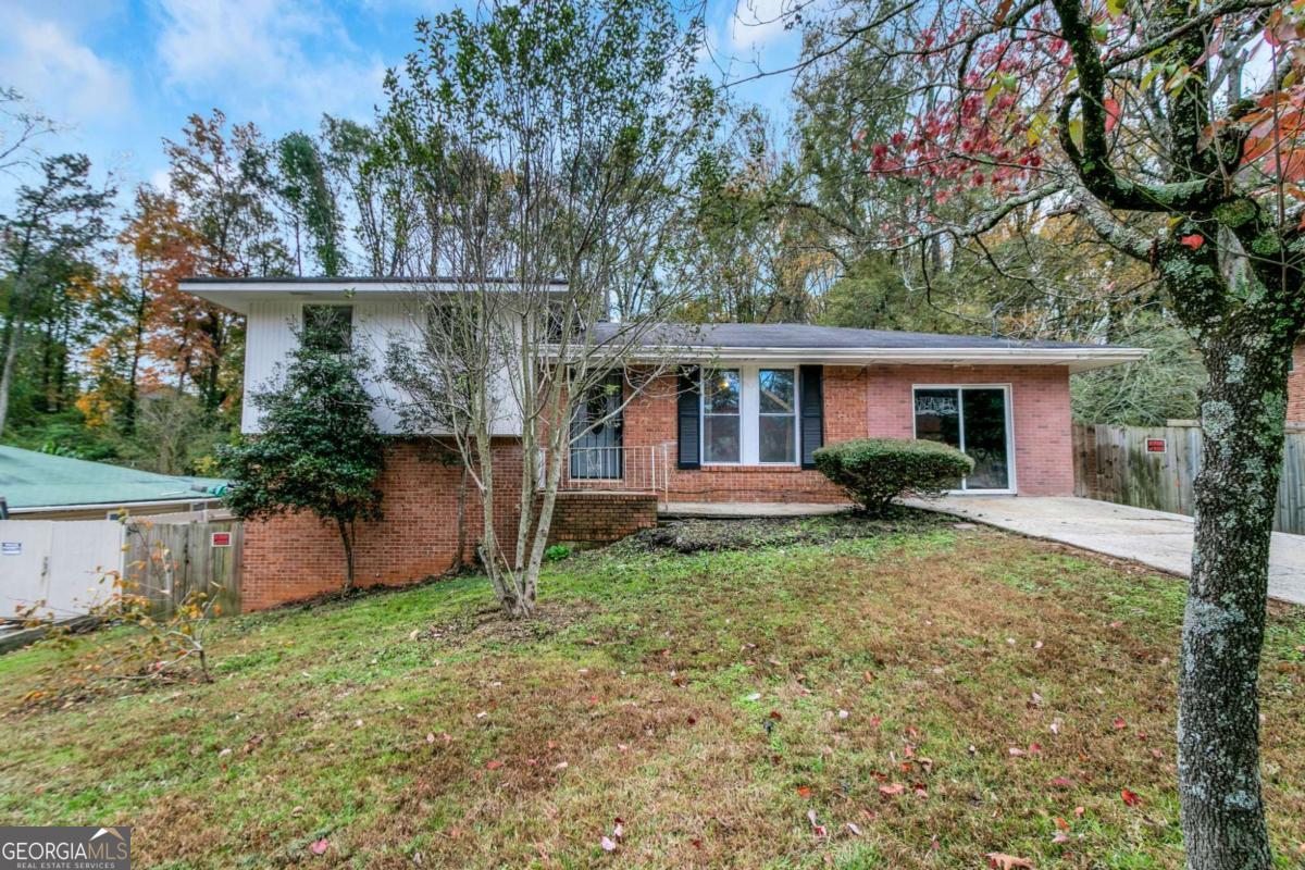 927 Slash Pine Road Property Photo 1