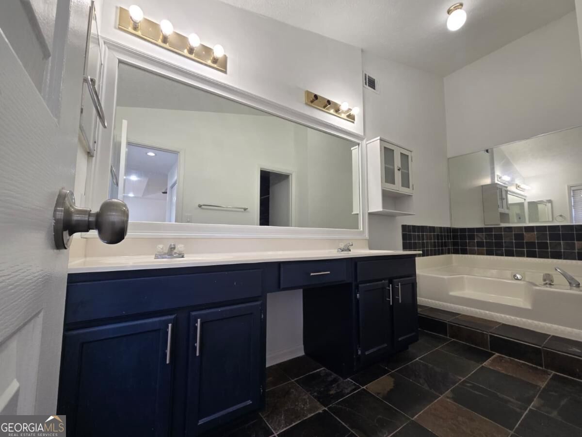 4931 Sugar Creek Drive Property Photo 16