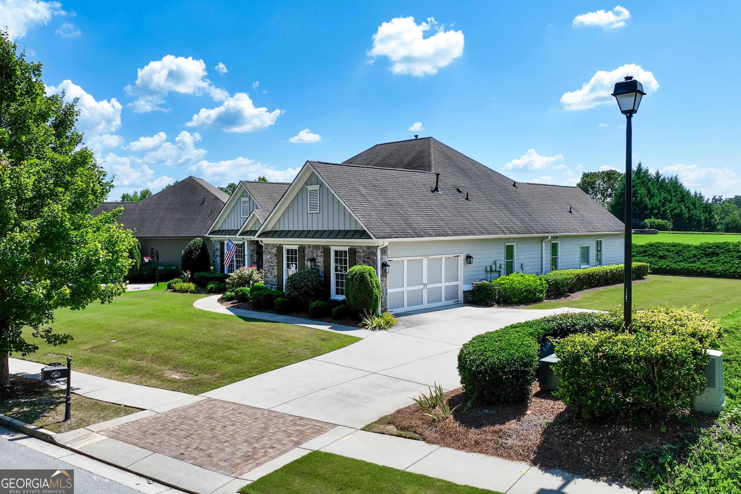 6623 Trail Side Drive Property Photo 2
