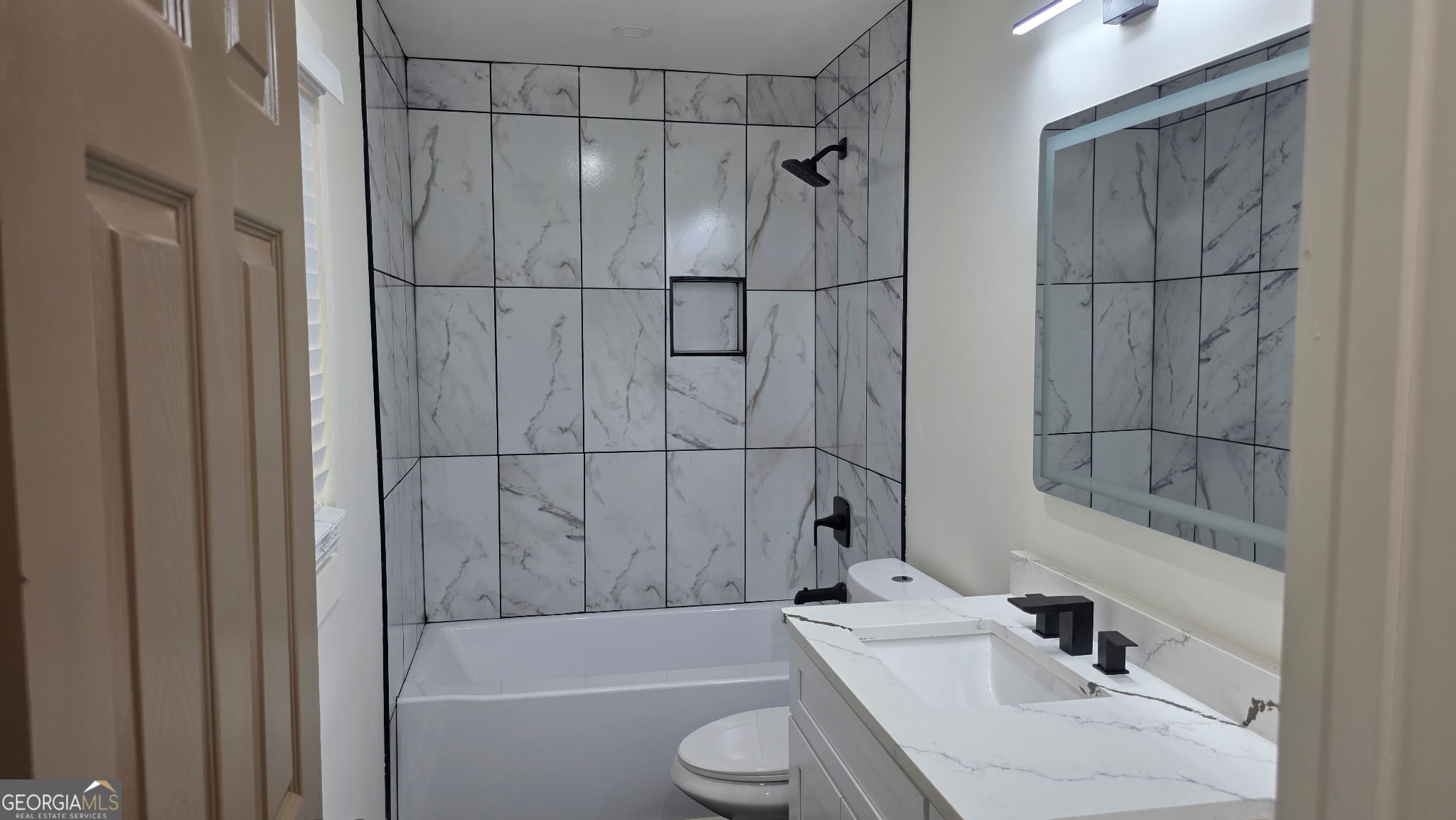 1471 Eason Property Photo 3