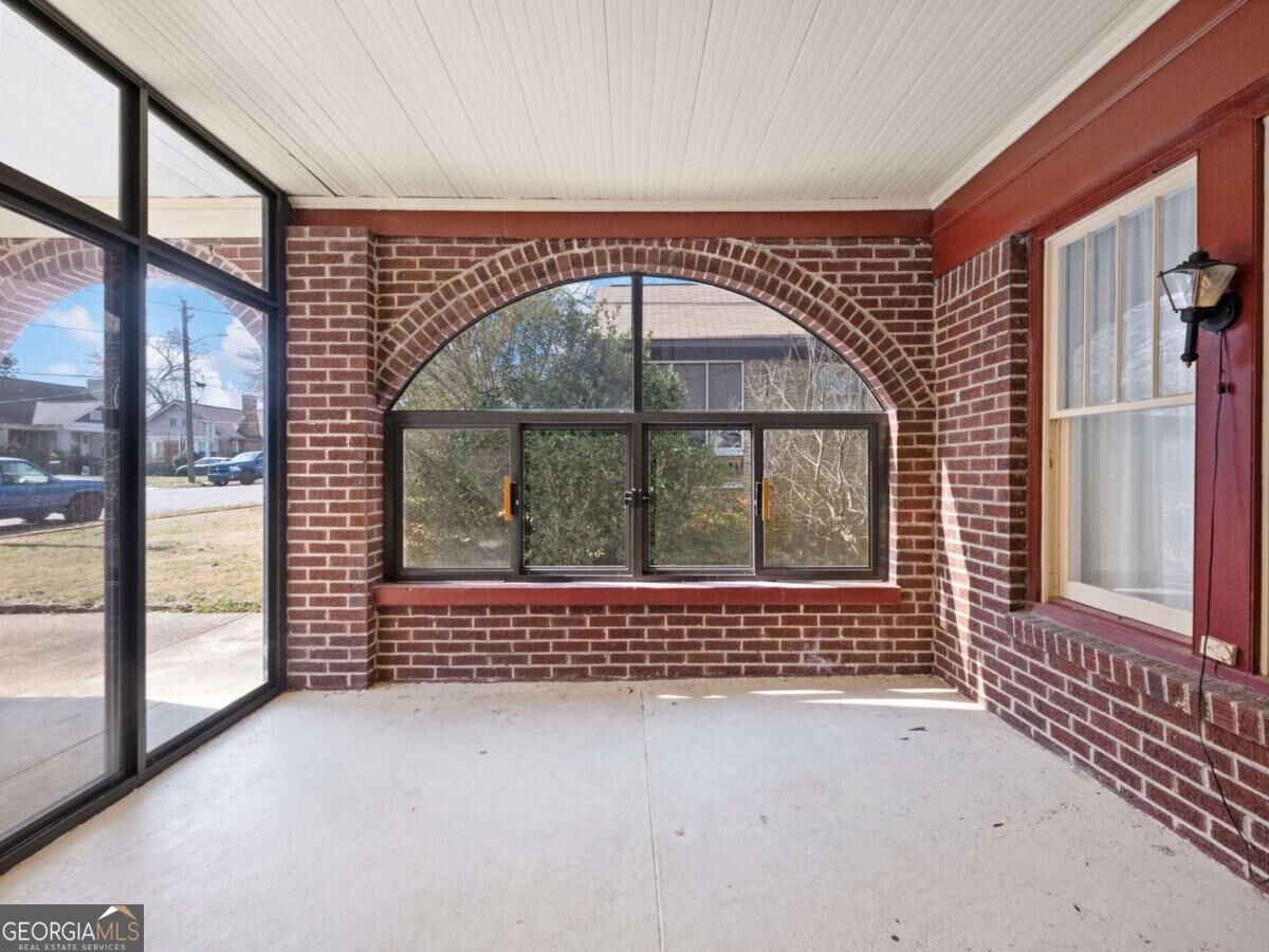 1391 Jefferson Avenue Property Photo 42