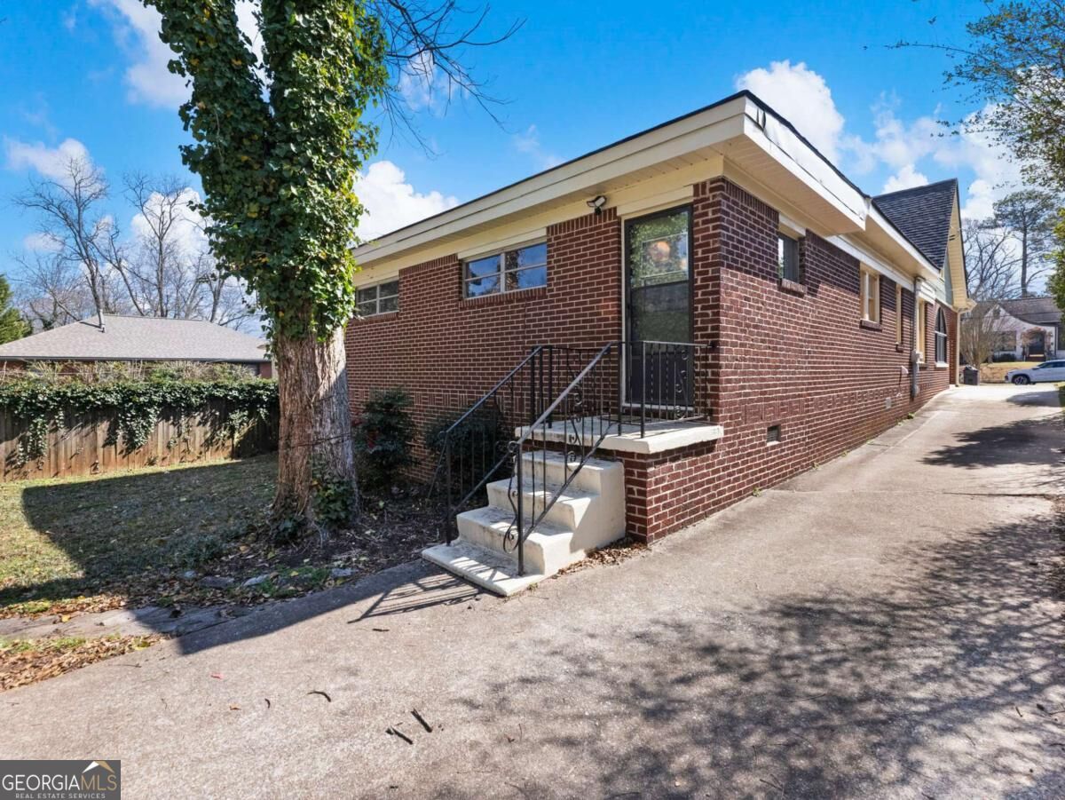 1391 Jefferson Avenue Property Photo 47