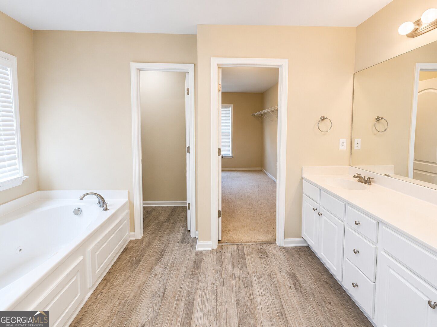 562 Preserve Park Drive Property Photo 20