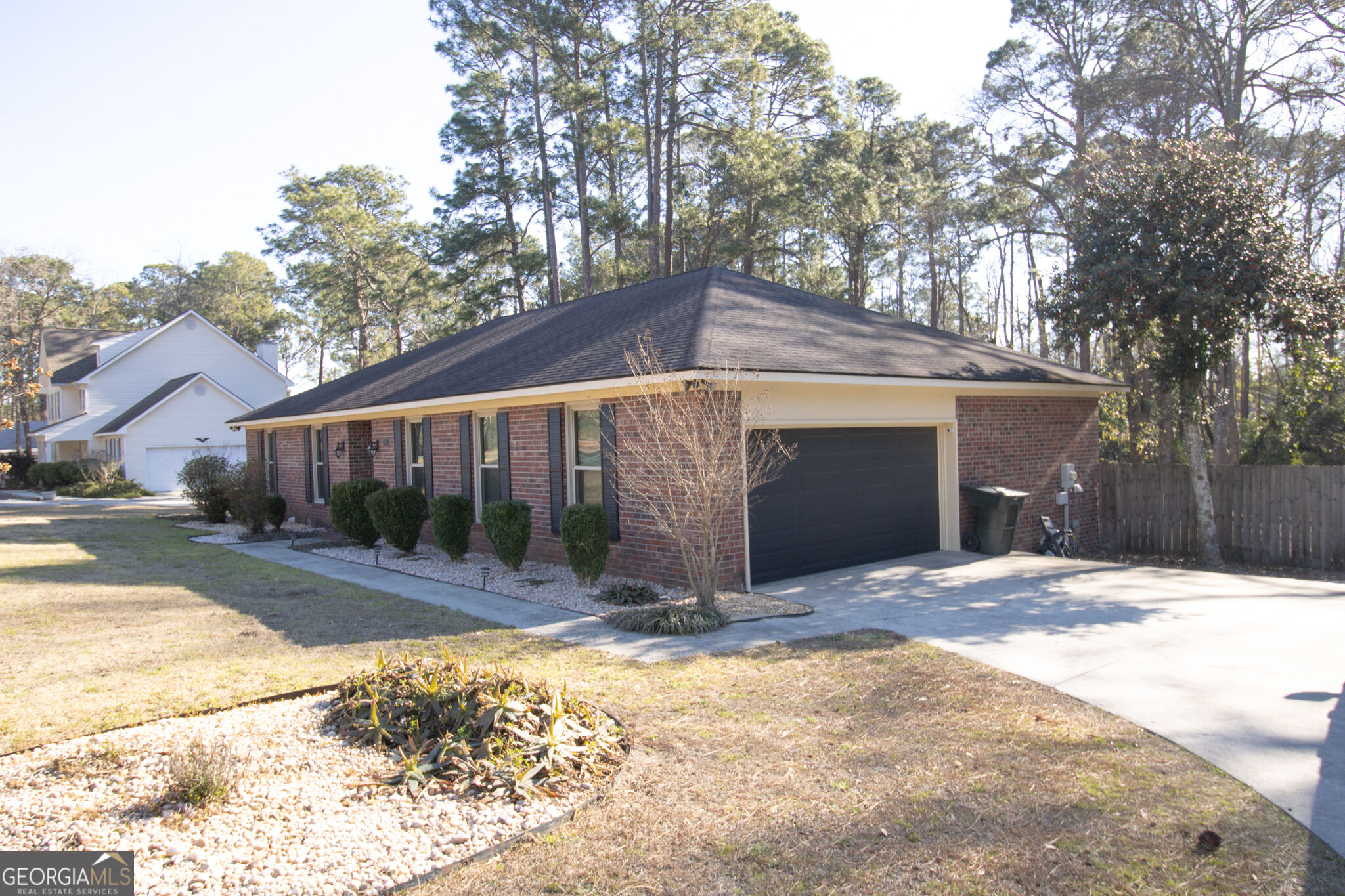 410 Cardinal Drive Property Photo 2