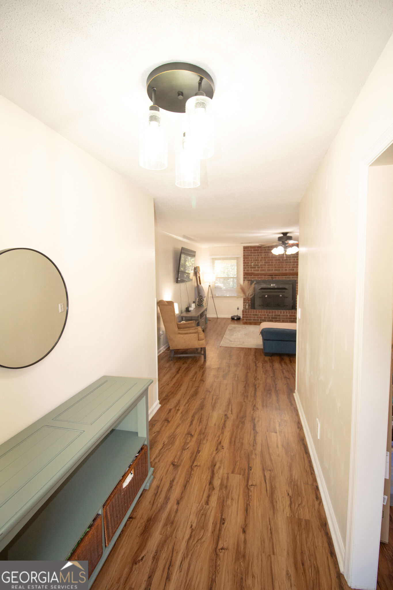 410 Cardinal Drive Property Photo 3