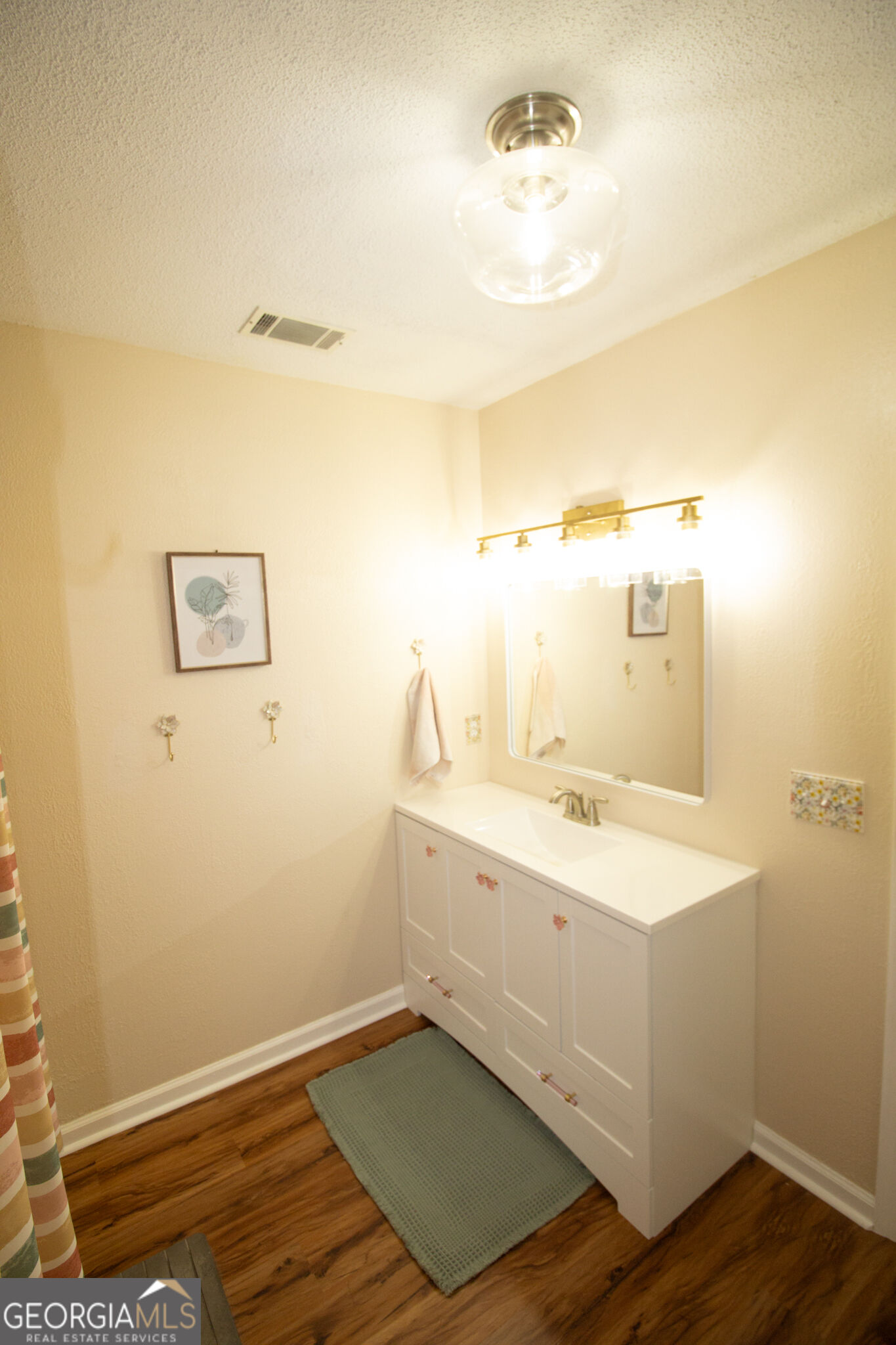 410 Cardinal Drive Property Photo 16
