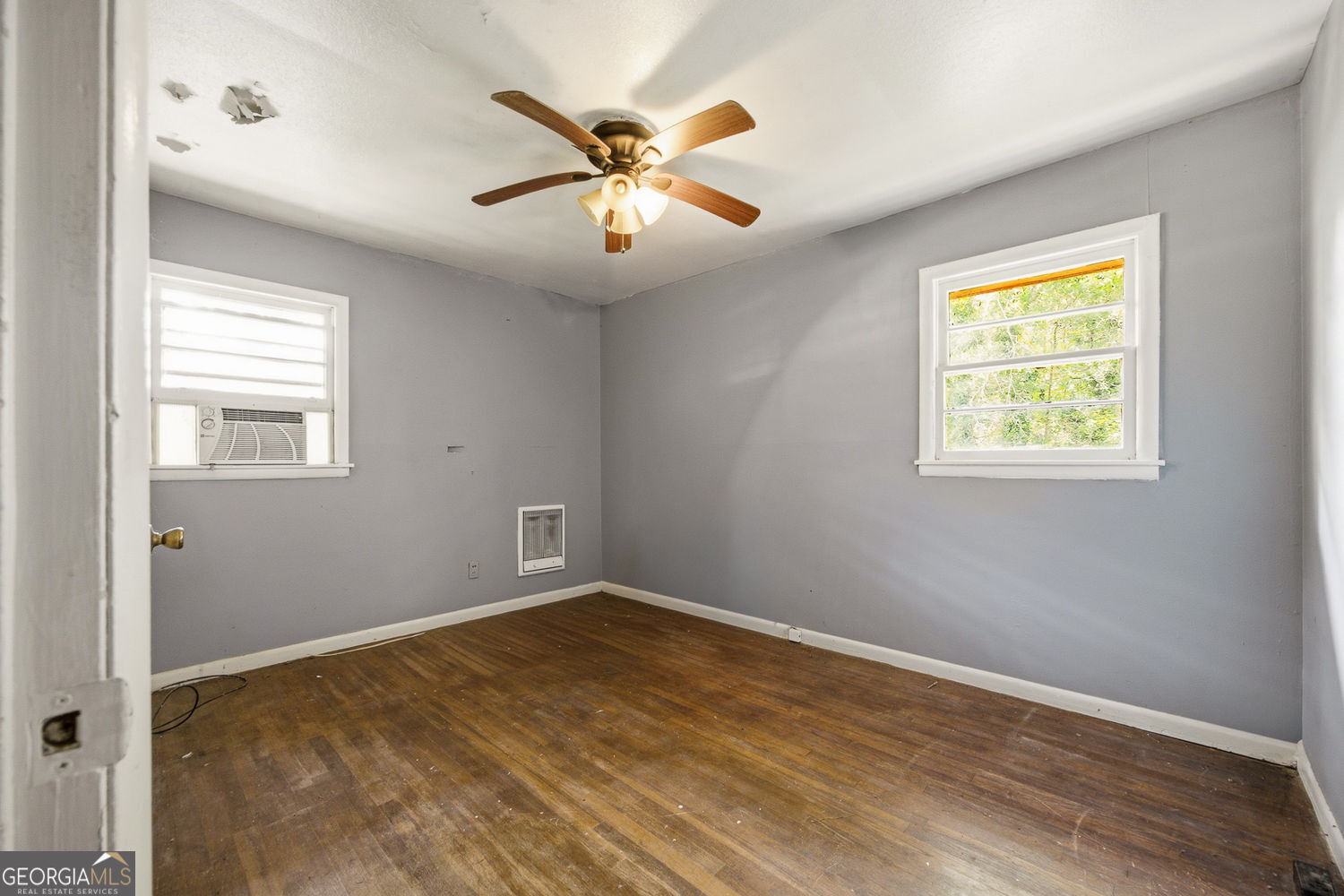 5571 Edith Street Property Photo 12