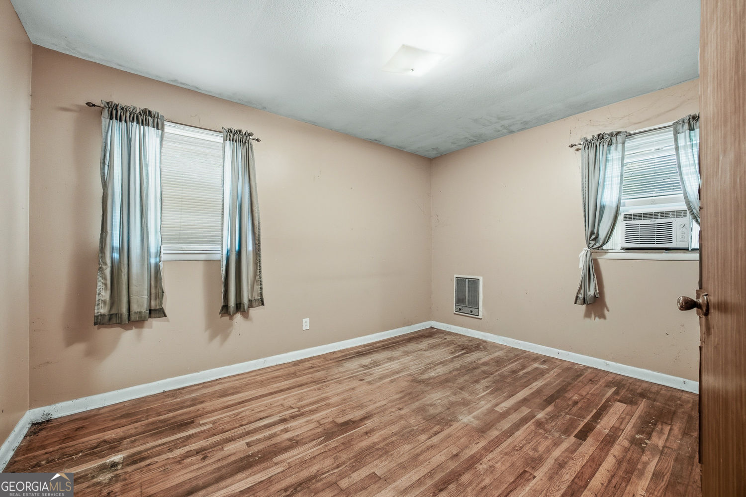 5571 Edith Street Property Photo 21