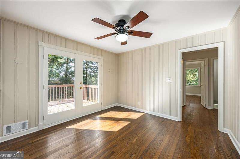 535 Valley Lane Property Photo 6