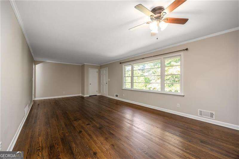 535 Valley Lane Property Photo 10