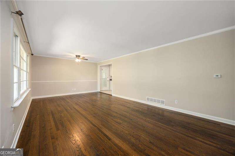 535 Valley Lane Property Photo 12