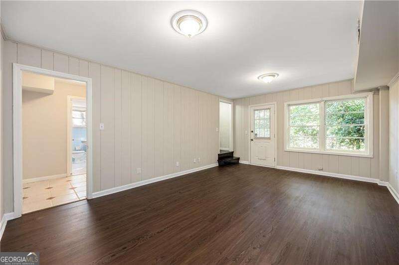 535 Valley Lane Property Photo 14