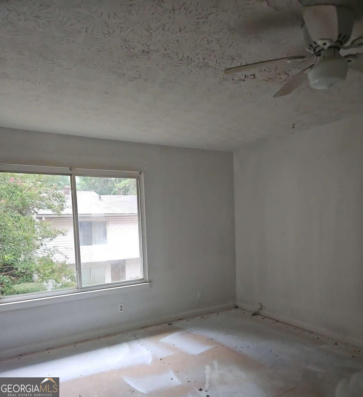 8571 Parkside Drive Property Photo 8